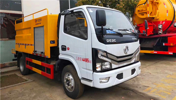 國六東風藍牌清洗車